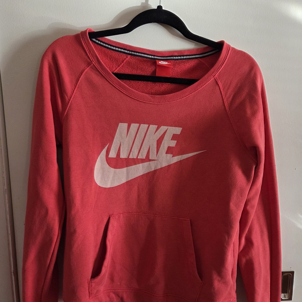 Nike Women's Red Sweatshirt w/ Front Pocket Sz M